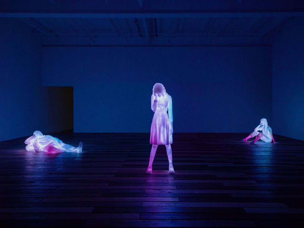 2018 installation view of 3 Modern Figures